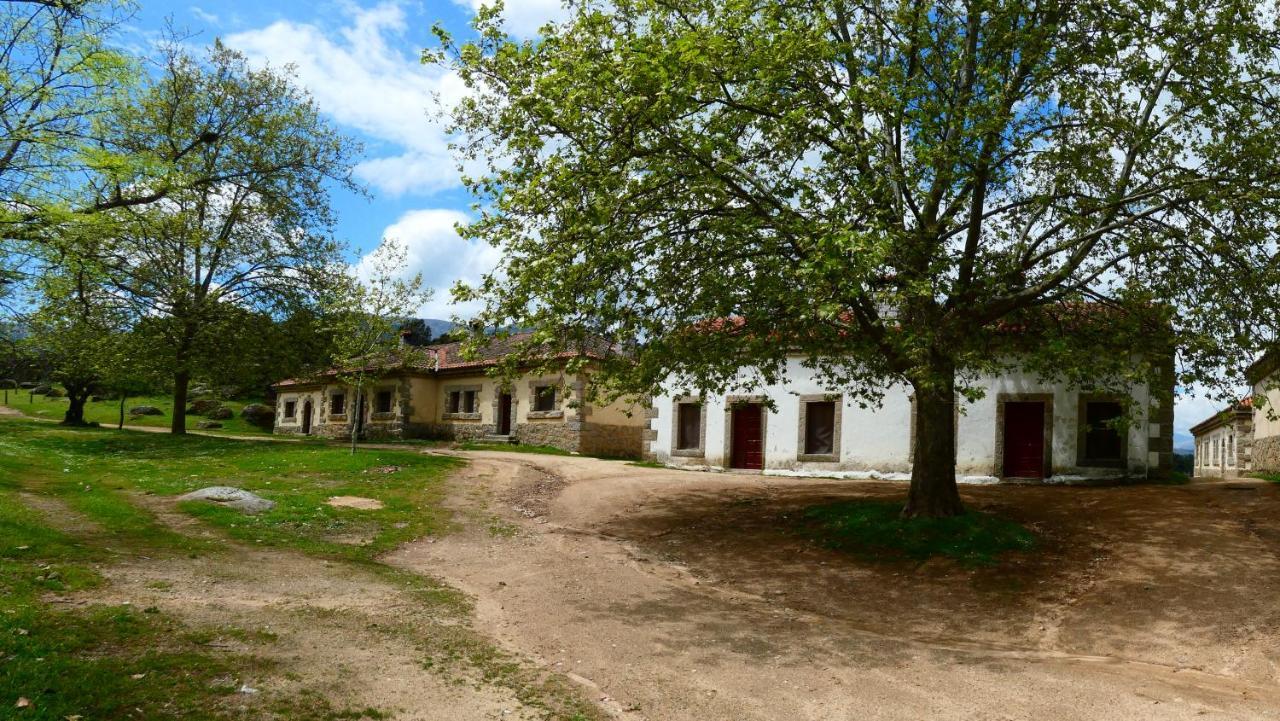 Nucleo De Turismo Rural Valle De Iruelas Guest House Las Cruceras Exterior photo